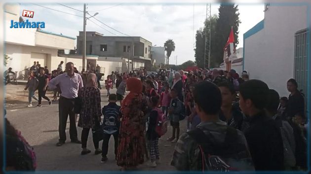 المهدية: احتجاج الاولياء امام مدرسة اولاد صالح