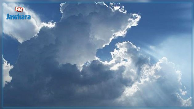 طقس اليوم: سحب كثيفة تُرافقها أمطار متفرّقة 