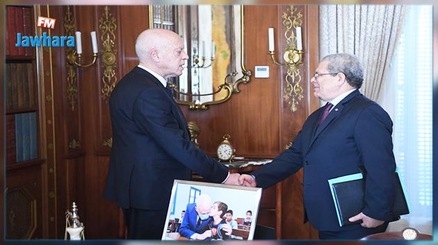 سعيّد يؤكّد تمسّك تونس بثوابت سياستها الخارجيّة 