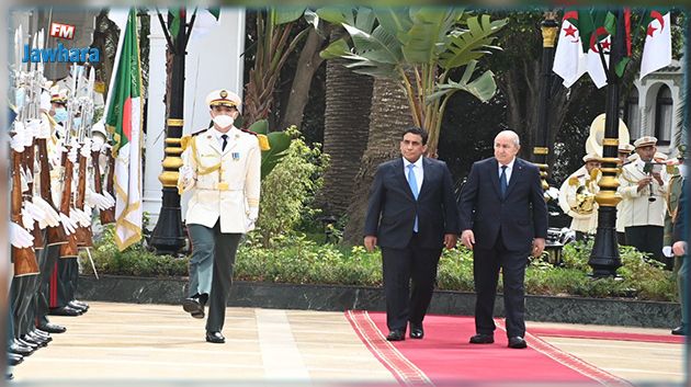 تبون يستقبل المنفي