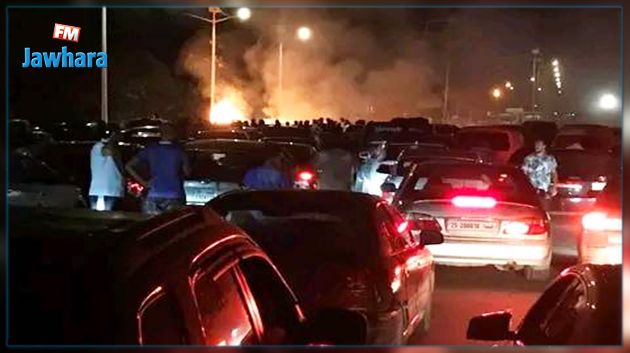 محاولة حرق عون ديوانة.. توتر بمعبر راس جدير الحدودي