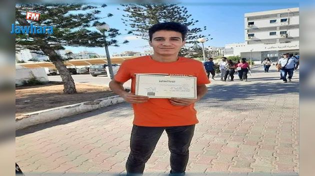 والدة التلميذ الذي تحصّل على الباكالوريا بملاحظة حسن جدّا: