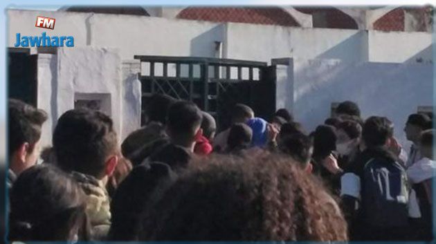 بن عروس: تواصل الاحتجاج للمطالبة بإطلاق سراح تلاميذ موقوفين