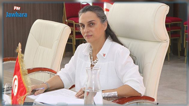 وزيرة البيئة : 