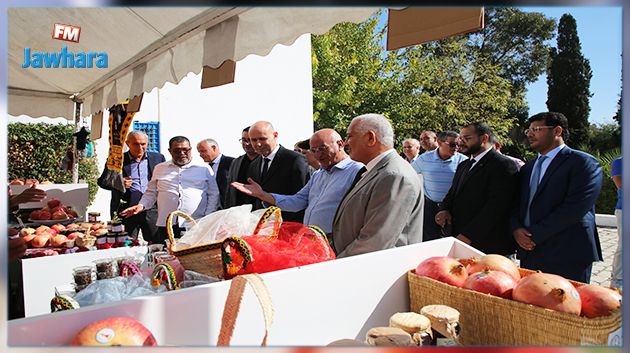 وزير الفلاحة يفتتح تظاهرة أسبوع الرمان في سيدي بوسعيد