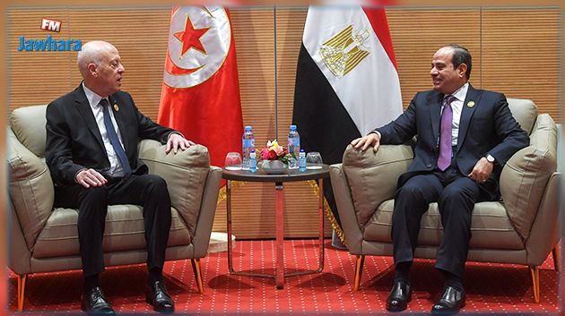 لقاء بين السيسي وسعيّد على هامش القمة العربية بالجزائر