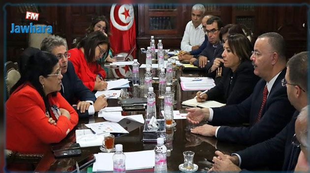 وضعية الصيدلية المركزية  و نسق توزيع الأدوية محور جلسة عمل مشتركة بين وزيري الصحة والمالية