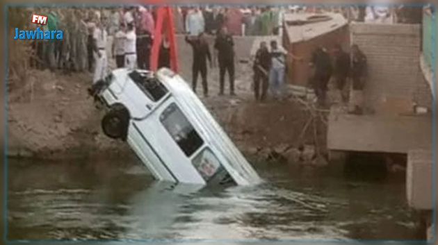 مصر: مصرع 18 شخصا اثر سقوط حافلة في مستنقع (فيديو)