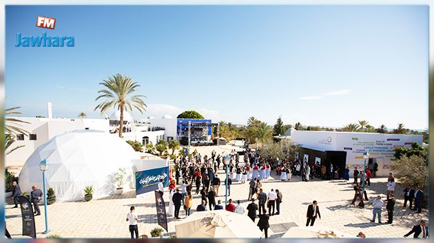 جربة.. وزير السياحة يفتتح معرض الصناعات التقليدية بالقرية الحرفية 