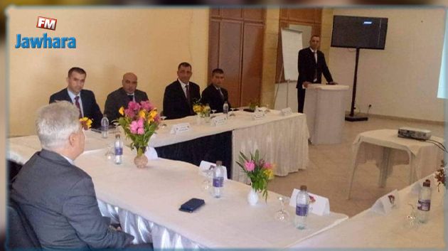 وزير الدفاع الوطني يُؤدّي زيارة تفقدّية للوحدات العسكرية البرية والبحرية والجوية العاملة بجربة 