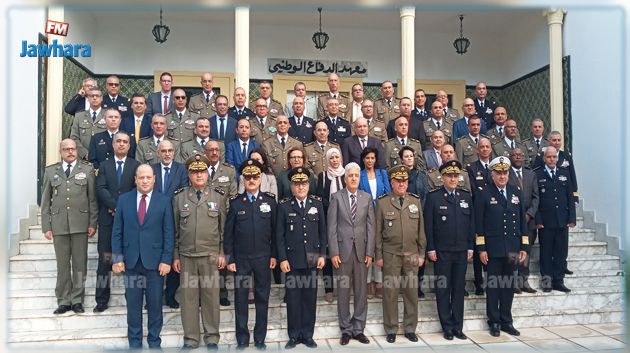 وزير الدفاع: محطات لانتاج الكهرباء في القواعد الجوية 