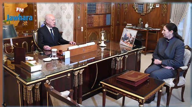 خلال لقائه وزيرة التجهيز: رئيس الجمهورية يدعو إلى التسريع في تحقيق المشاريع الكبرى