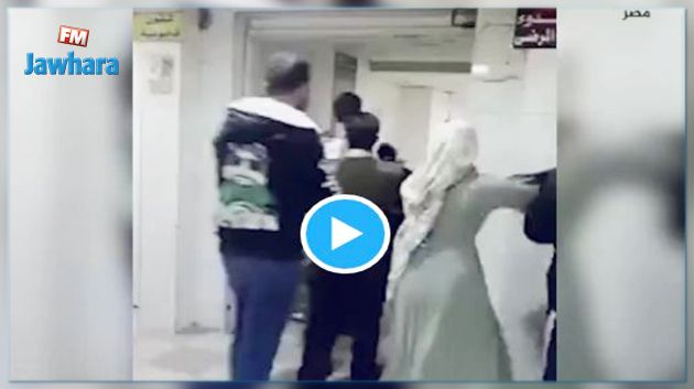 ضابط مصري يعتدي بالعنف على ممرضات ويتسبب في إجهاض إحداهنّ (فيديو)