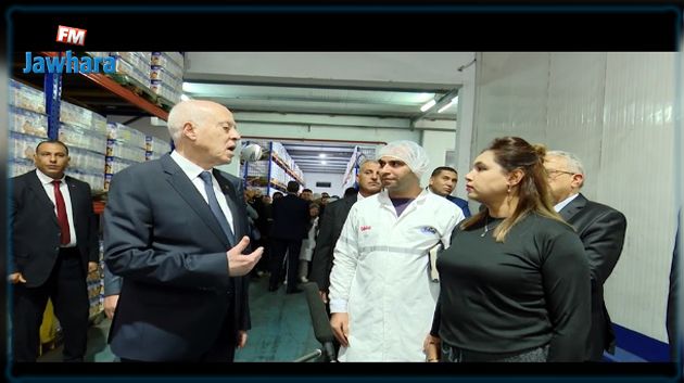 في زيارة إلى وحدة إنتاج بنابل: سعيّد يستنكر فقدان الحليب نصف الدسم مقابل توفر 