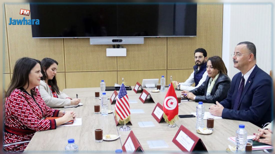 وزير الصحة والقائمة بأعمال السفارة الأمريكية يبحثان تعزيز التعاون في المجال الصحي وزير الصحة والقائمة بأعمال السفارة الأمريكية يبحثان تعزيز التعاون في المجال الصحي