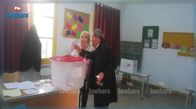 جندوبة: انطلاق عملية الاقتراع بـ 45 مركزا بتوقيت استثنائي