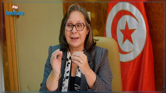 وزيرة الصناعة: 