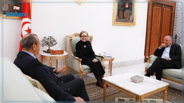 رئيسة الحكومة تستقبل أمين عام المنظمة الشغيلة ورئيس منظمة الأعراف