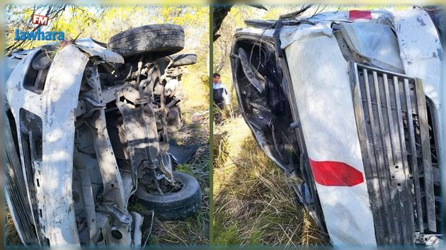 انقلاب سيارة أجرة 