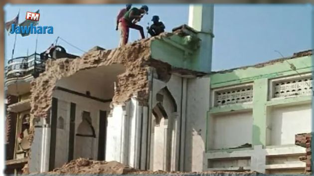 السلطات الهندية تهدم مسجدًا بُني قبل نحو 5 قرون (فيديو)