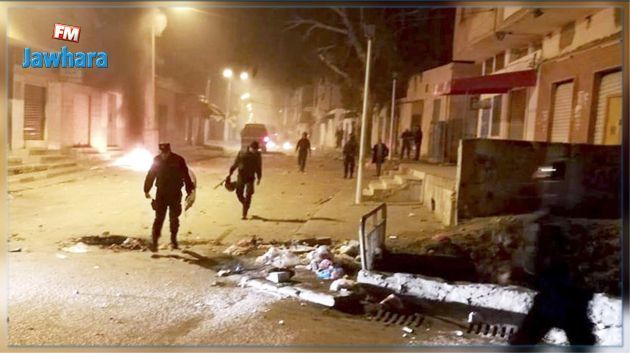 القصرين: 14 بطاقة إيداع بالسجن ضد شبّان شاركوا في أحداث الشغب الأخيرة