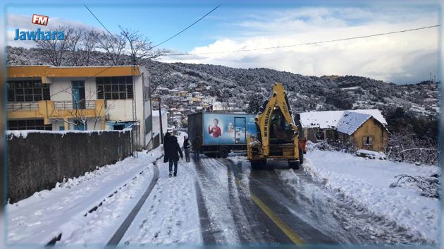 جندوبة: إدارة التجهيز تتدخل لفتح الطرقات