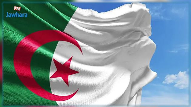 مقتل 3 جنود في تحطّم طائرة عسكرية بالجزائر