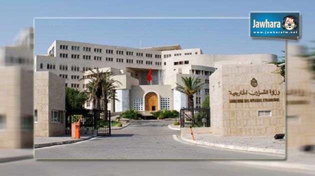 وزارة الخارجية تدعو التونسيين في ليبيا إلى توخي الحذر أو العودة إلى تونس
