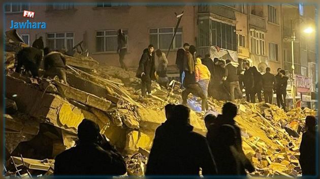 زلزال عنيف يضرب تركيا وسوريا: مشاهد 