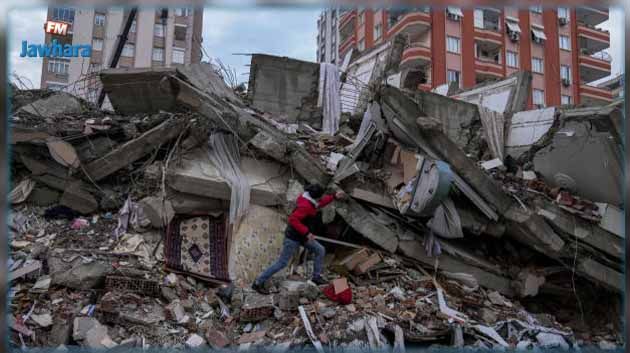 تركيا: ارتفاع عدد ضحايا الزلزال إلى 8574 قتيلاً و49133 جريحًا