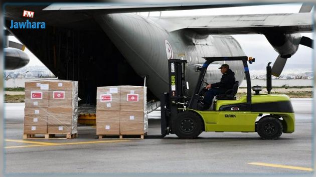 محمّلتان بحوالي 20 طنا من المساعدات: طائرتان عسكريتان تُقلعان في اتجاه تركيا وسوريا 