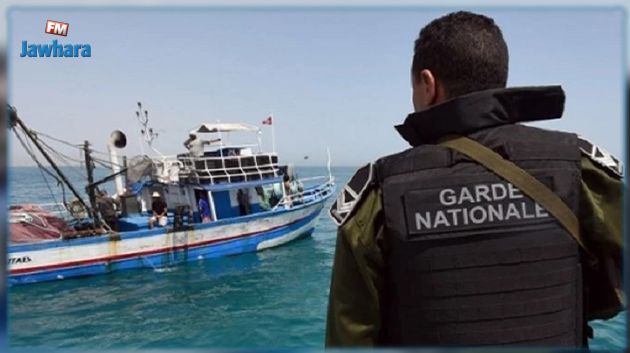 المهدية: إنقاذ 21 شخصًا حاولوا اجتياز الحدود البحرية