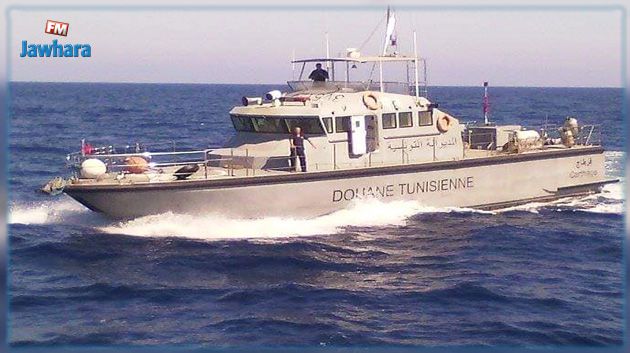 قليبية: إنقاذ 30 شخصا كانوا يحاولون اجتياز الحدود البحرية خلسة