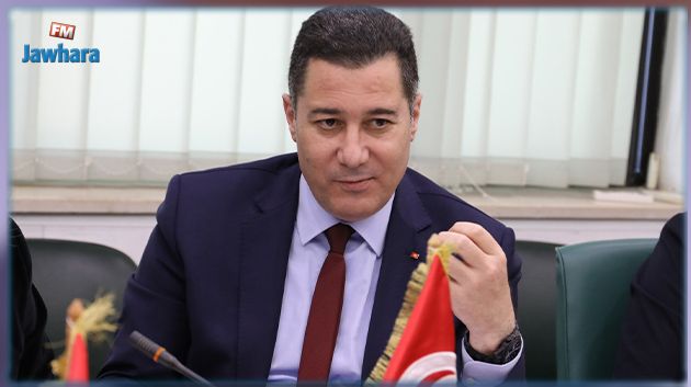 وزير النقل يؤدي زيارة عمل غير معلنة الى الميناء التجاري ببنزرت