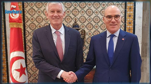 وزير الخارجية يلتقي سفير فرنسا بتونس