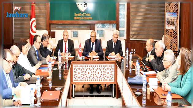 تواصل جلسات التفاوض بين وزارة التربية و نقابة التعليم الثانوي