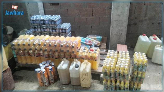 حجز مواد مهربة إثر مداهمة مستودع في مدينة الكاف