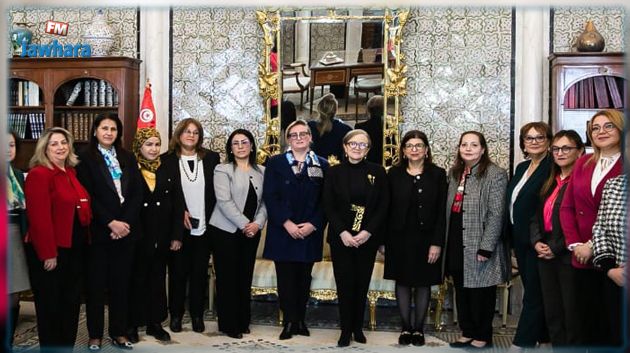 رئيسة الحكومة تلتقي رئيسات البعثات الدبلوماسية  بتونس 