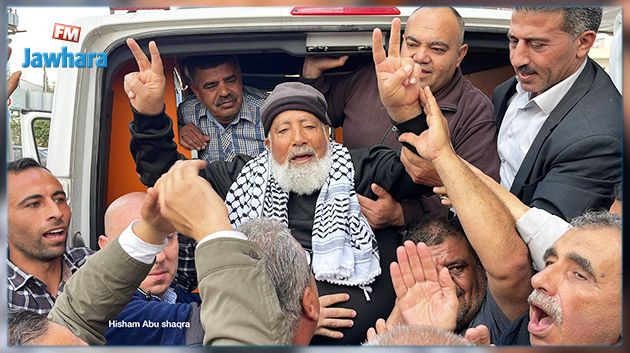 بعد 17 عاما من الأسر.. الافراج عن شيخ الأسرى اللواء فؤاد الشوبكي (فيديو)