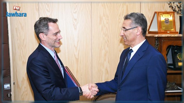 وزير الداخلية يلتقي سفير الولايات المتحدة بتونس