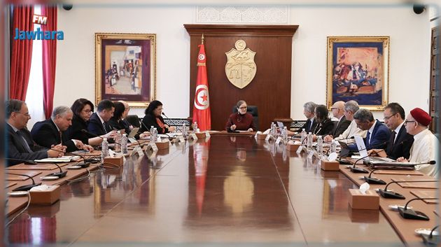 في جلسة عمل وزارية: الإعلان عن إجراءات لفائدة قطاع الصناعات التقليدية