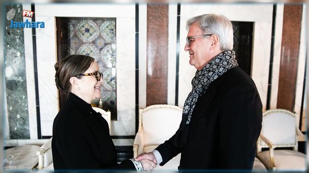 رئيسة الحكومة تستقبل رئيس مجمع 