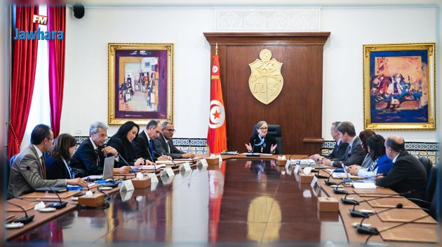 رئيسة الحكومة تلتقي وفداً من البنك الدولي