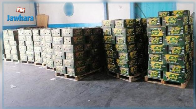 القصرين : حجز طنّيْن من الموز بعد مداهمة مخزن تبريد