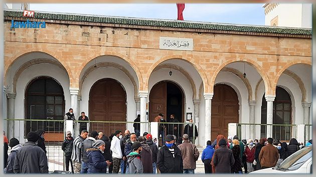 سليانة : إصدار بطاقة إيداع بالسجن في شأن 11 شخصا عمدوا إلى غلق الطريق أمام مقر المحكمة الابتدائية