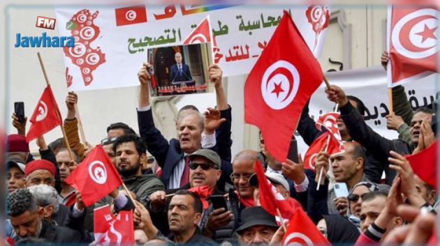  العاصمة: عدد من أنصار الرئيس يتظاهرون للتعبير عن دعمهم مسار 