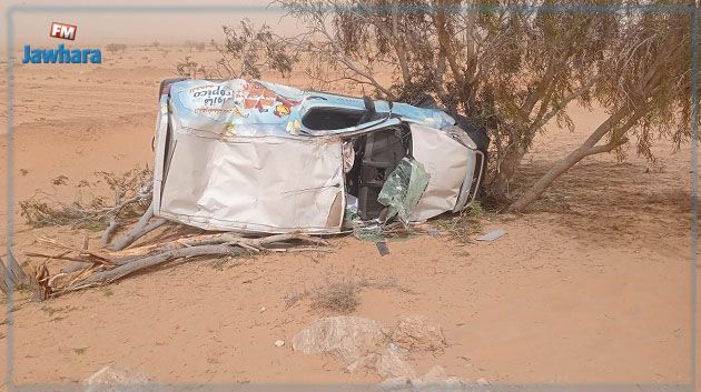 قابس: انقلاب سيارة بسبب الرياح القوية