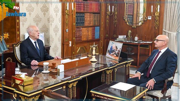 إحداث ديوان لإحياء الأراضي الصحراوية و محطات لتحلية المياه محور لقاء سعيّد بوزير الفلاحة