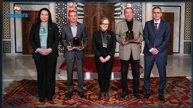 بودن تكرّم واهبين لعقارين لفائدة وزارة الأسرة والمرأة لاستغلالهما كمؤسستين لرعاية كبار السنّ