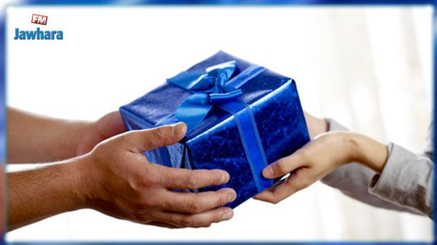 المنستير: توزيع هدايا العيد على عدد من الأطفال المقيمين بالمستشفى الجامعي فطومة بورقيبة